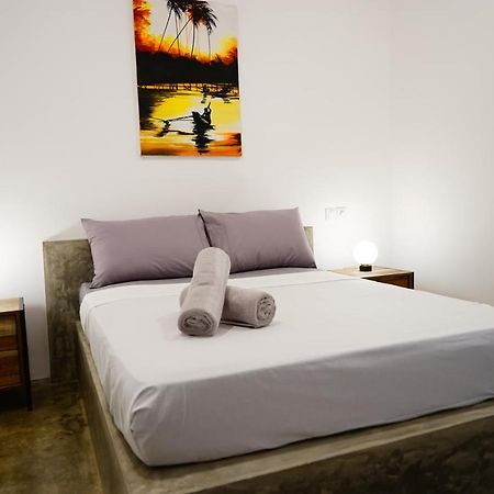 Island Life Hotel Негомбо Екстериор снимка