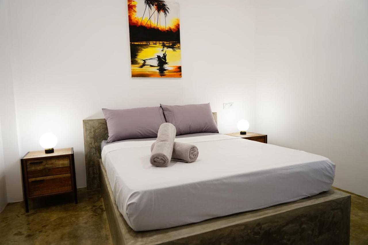 Island Life Hotel Негомбо Екстериор снимка